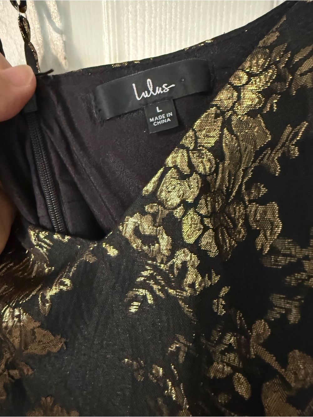 Lulu's Metallic Gold Floral Tiered Mini Dress size L - Picture 6 of 6